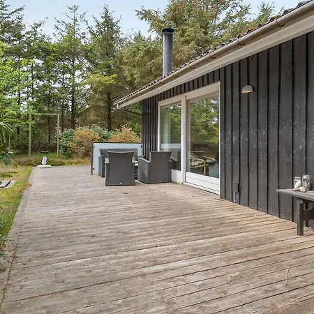 Holiday home Hamund - 700m From The Sea By Interhome Bjerregard